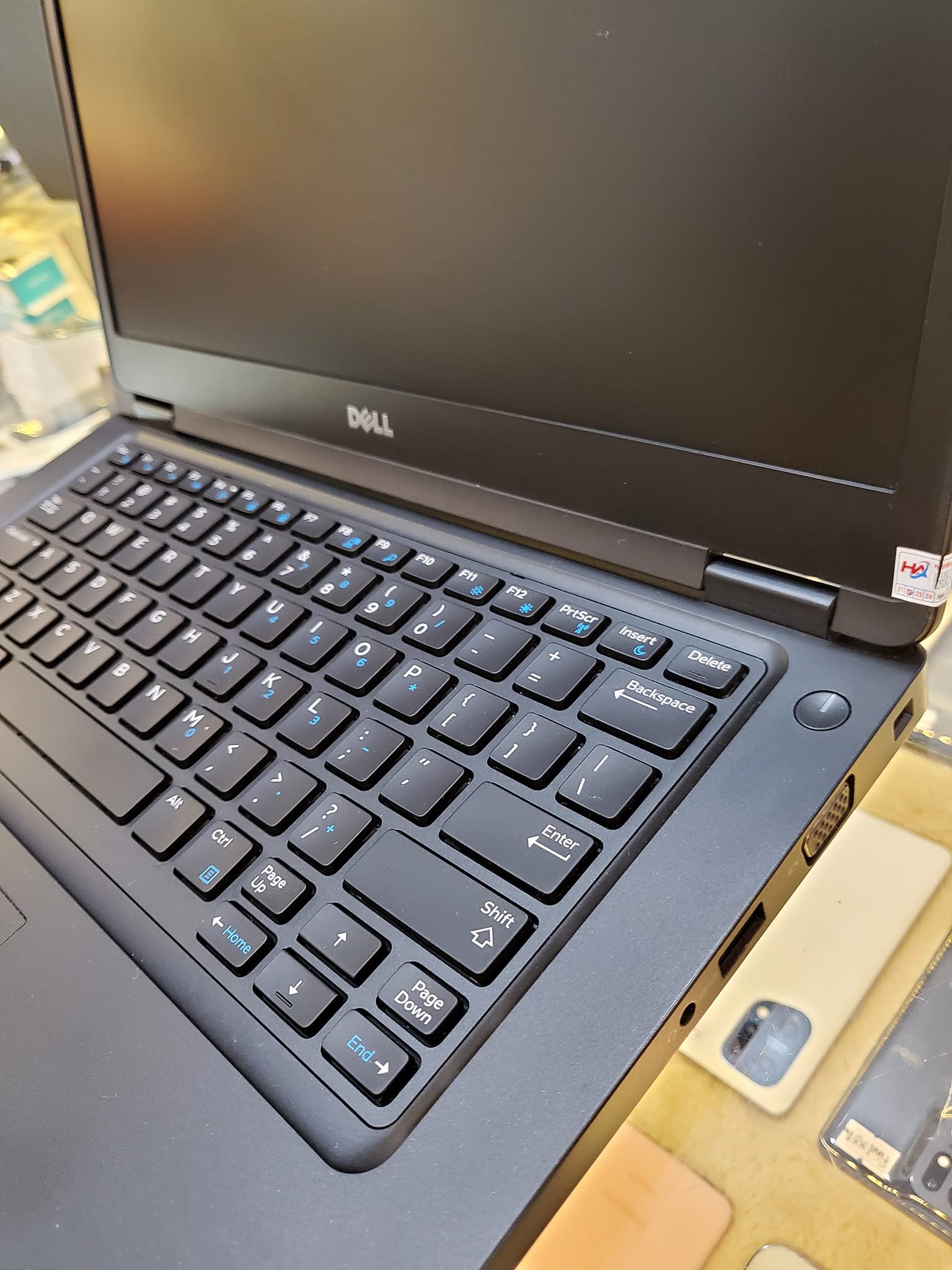 Laptop cũ Dell Latitude 5480