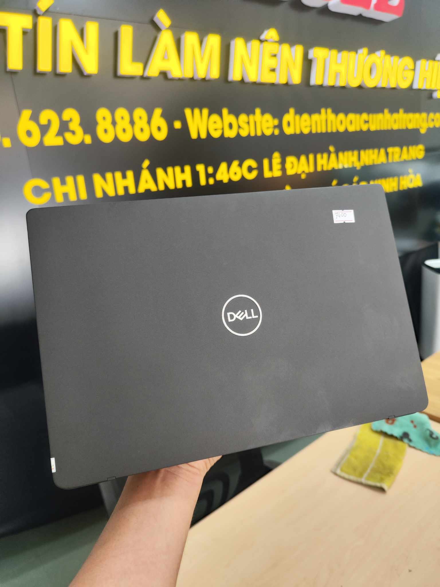 Laptop cũ Dell Latitude 7400