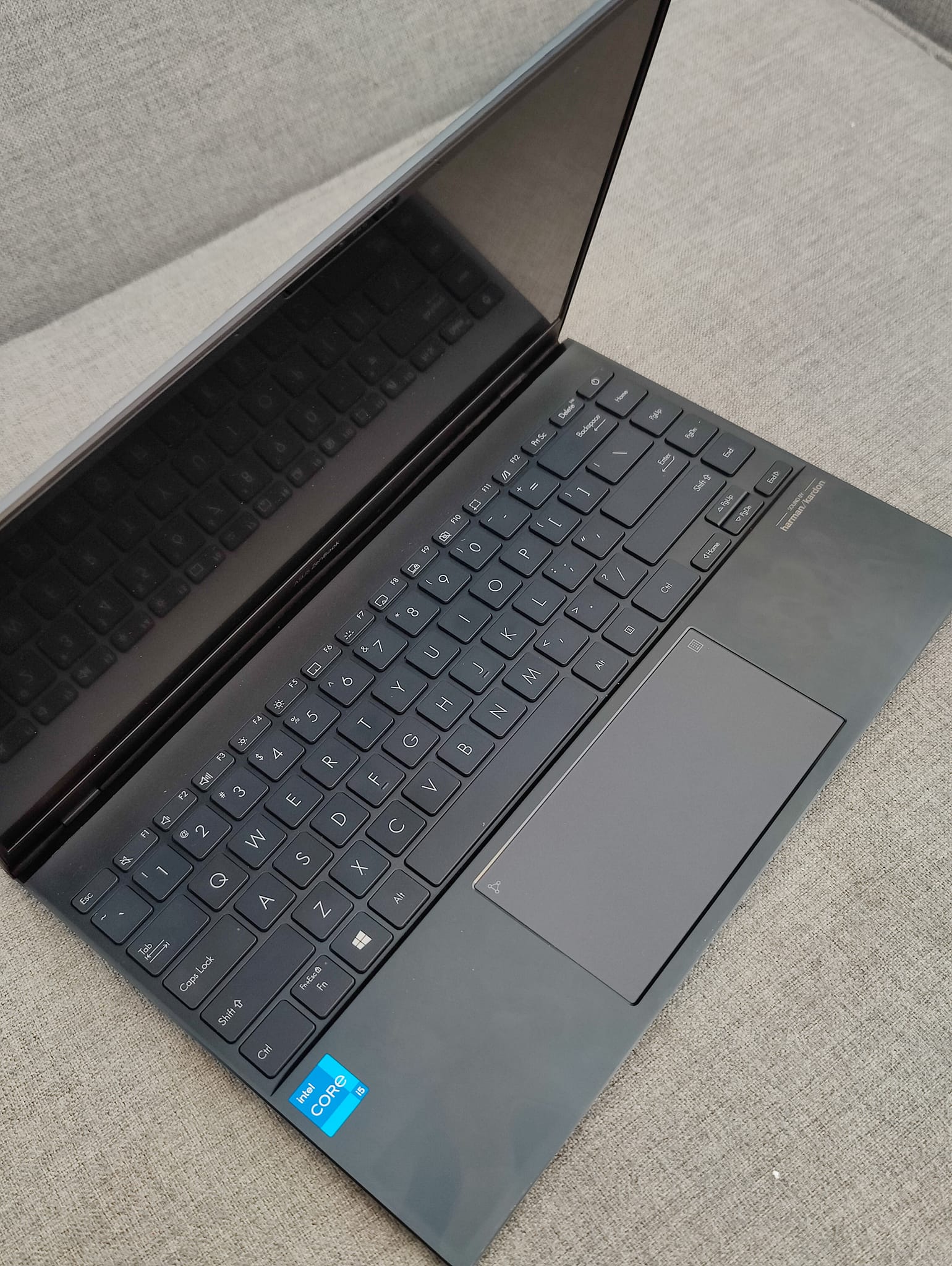 Laptop cũ Asus Zenbook UX425E