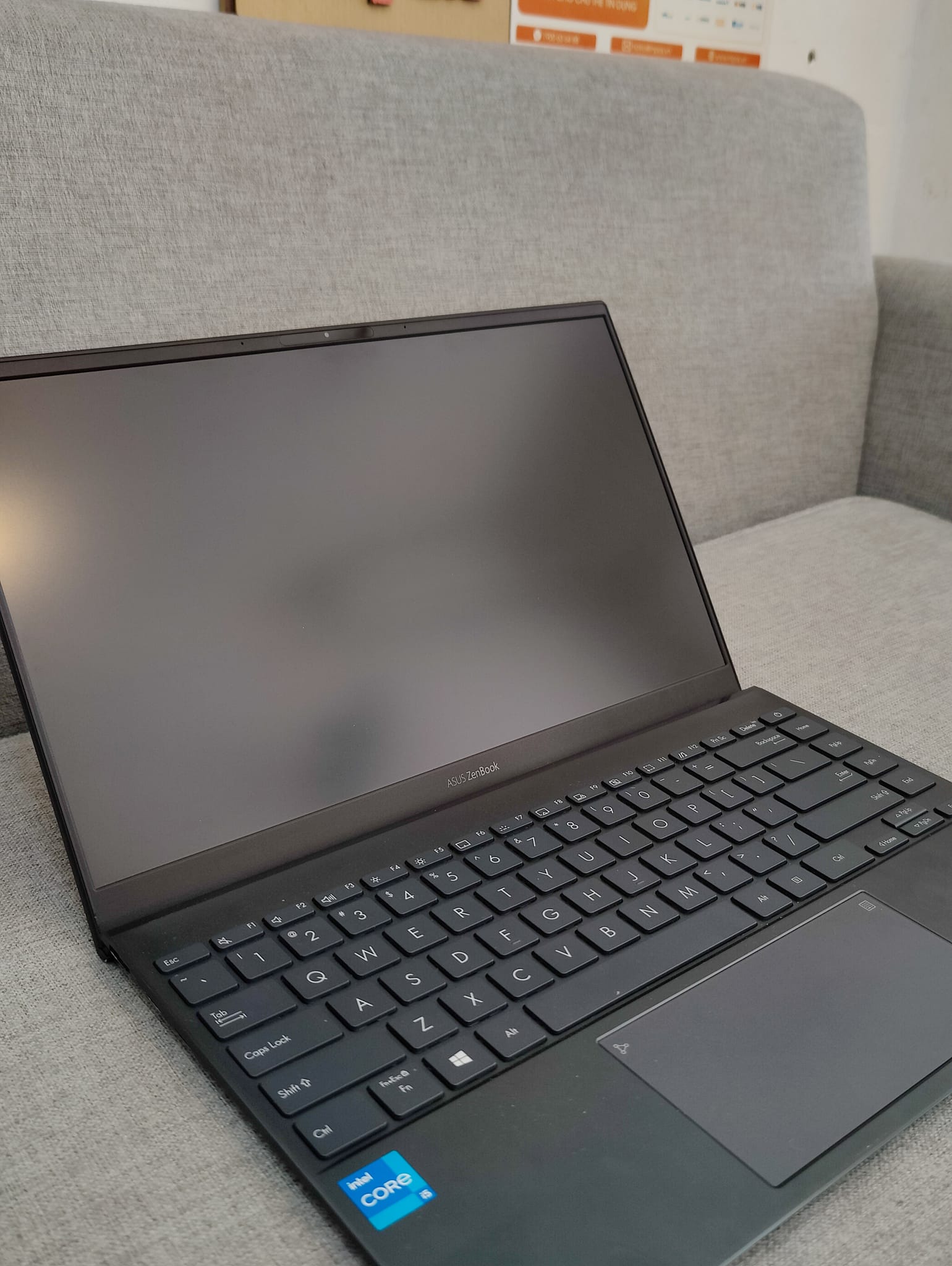 Laptop cũ Asus Zenbook UX425E