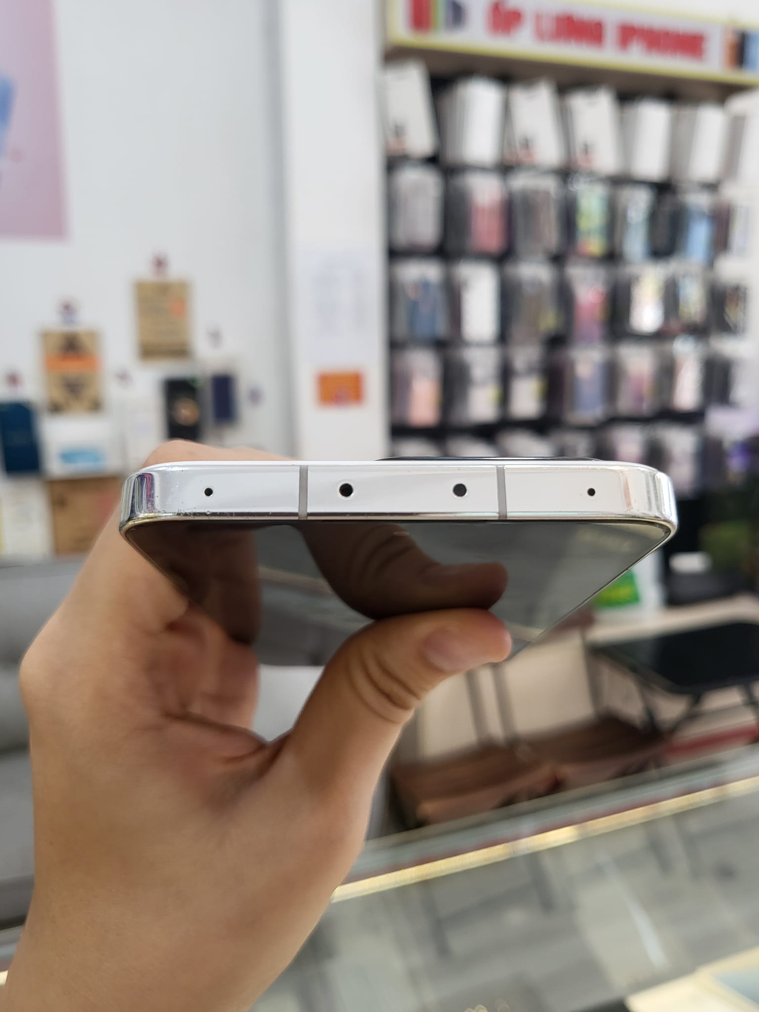 Điện thoại cũ Xiaomi 13