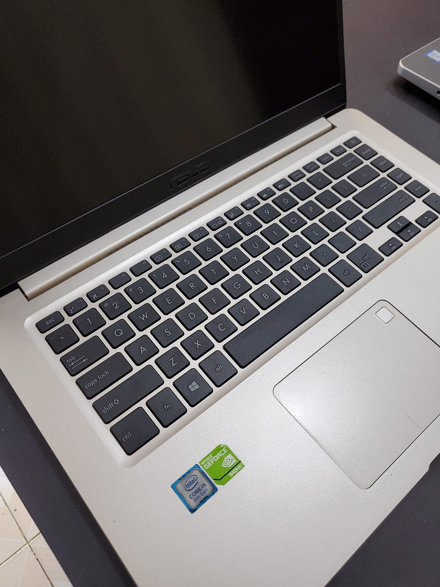 Laptop cũ Asus Vivobook X510U